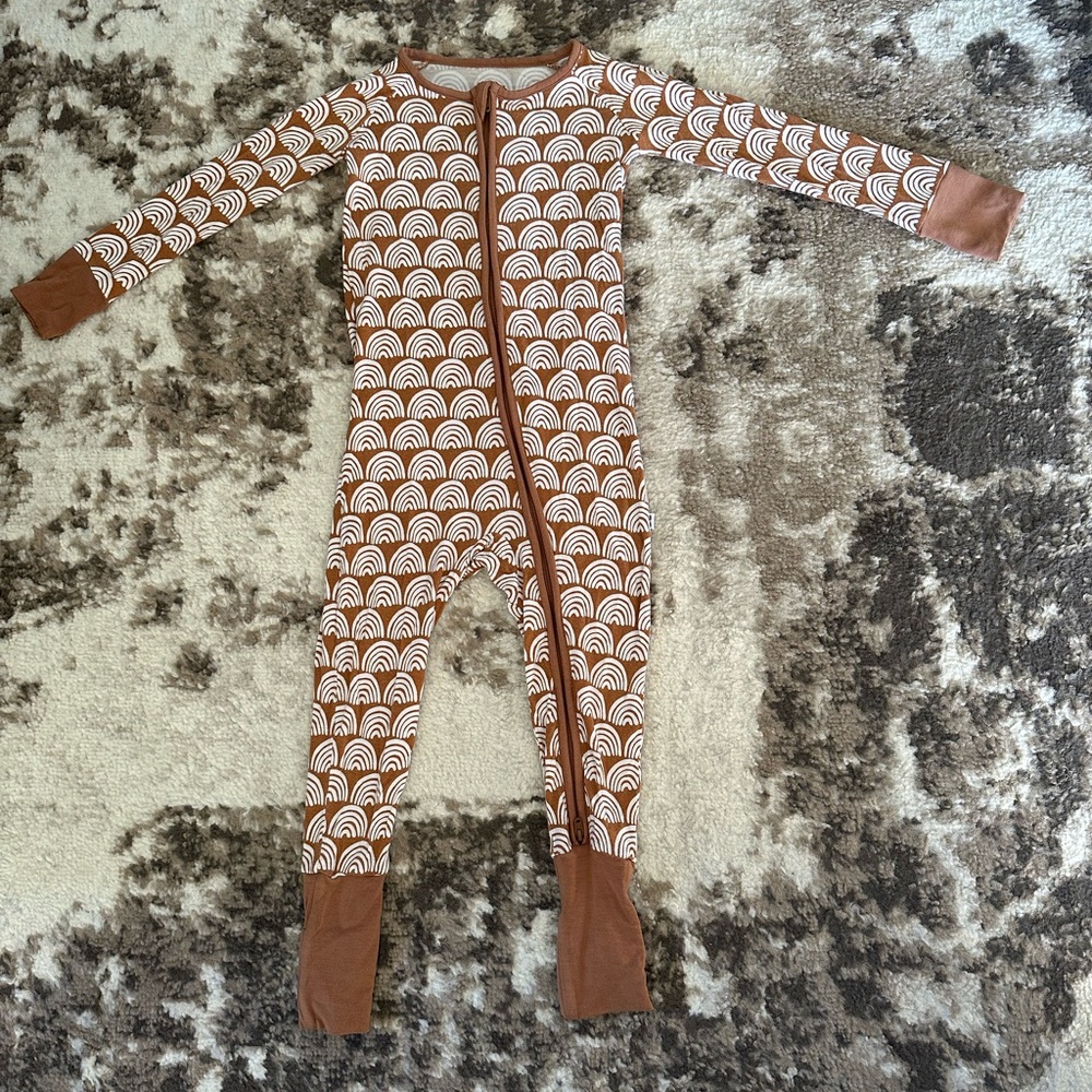 Little Sleepies rust rainbow zippy